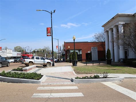 Louisville Downtown Improvements - Pryor Morrow