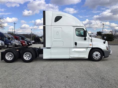 2016 Freightliner CASCADIA EVOLUTION (For Sale) | 72" Sleeper | #257019