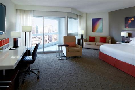 Hotel Rooms with Balconies | Delta Hotels Montreal