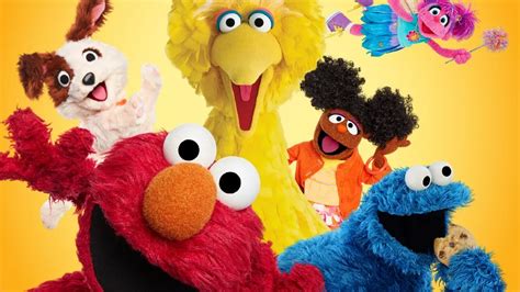 Elmo and Friends will Continue Sharing Lessons in 'Sesame Street' Season 54 - The Toy Insider