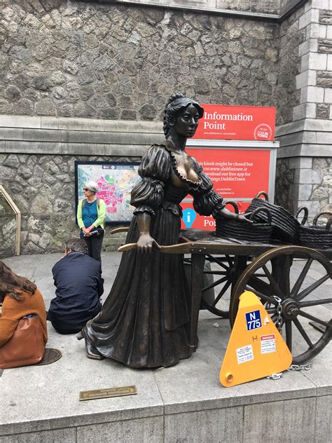 Molly Malone Statue in Dublin : r/europe