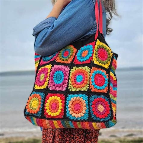 Fun Crochet Granny Square Bag: Free Pattern - Annie Design Crochet