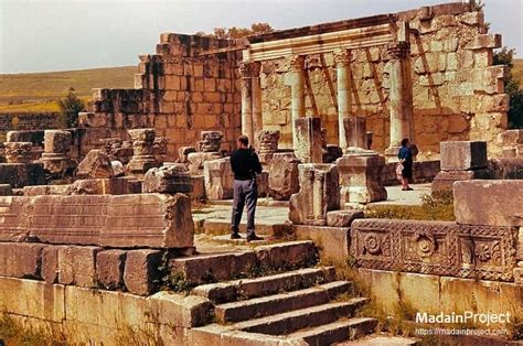 Capernaum Synagogue - Madain Project (en)