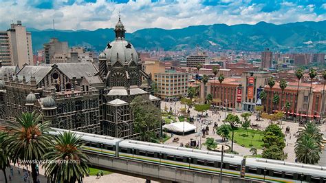 CULTURA COLOMBIANA. : MEDELLIN.