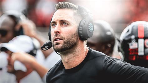 Texans interview Kliff Kingsbury for a coaching job after being fired