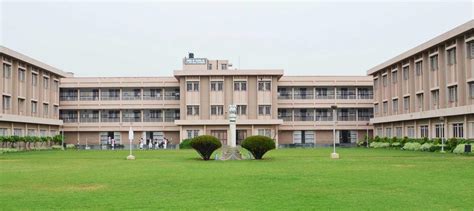 Image of Holy Child Senior Secondary School, Delhi