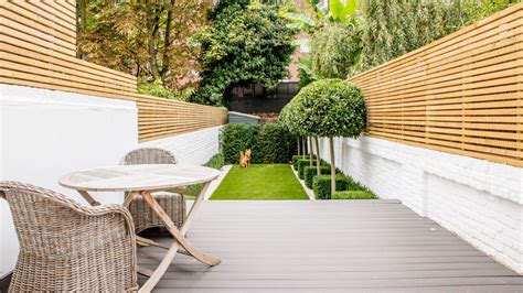 20 small garden decking ideas – clever designs for tiny spaces with grass or not | Real Homes