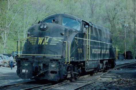 The BL-2 comes over the top...: The NERAIL New England Railroad Photo ...