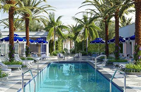 Fontainebleau Pool | Cabanas & Daybeds | Hours & Photos | Las Vegas