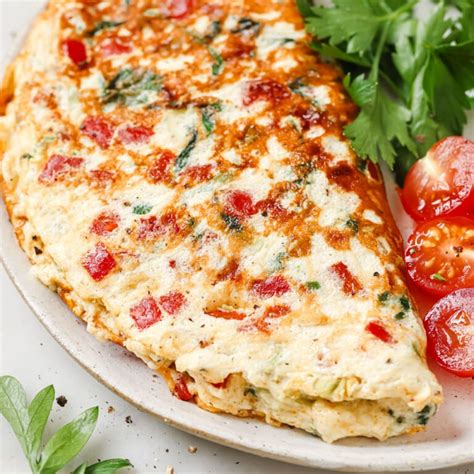 Egg White Omelette (Fluffy, Tasty, Easy) – Sugar Free Londoner