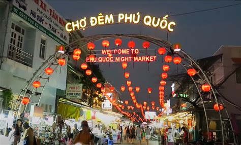 Exploring the colorful nightlife of Phu Quoc's night market