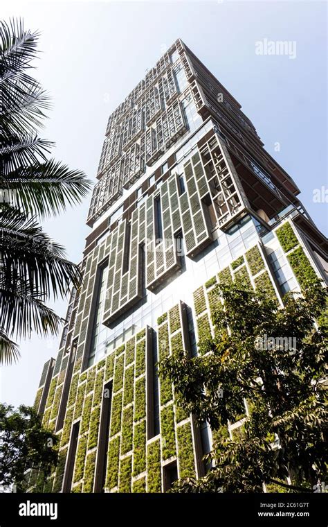 Antilia building mumbai india hi-res stock photography and images - Alamy