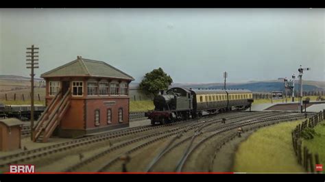 Superb Stoke Courtenay model railway layout in OO gauge - YouTube