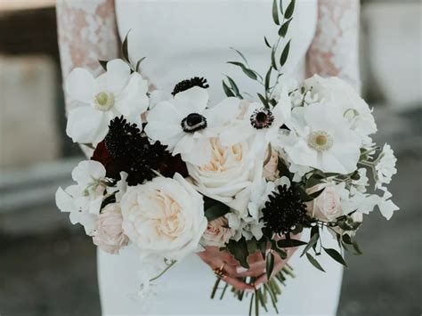 20 Ideas for a Whimsical Anemone Bouquet