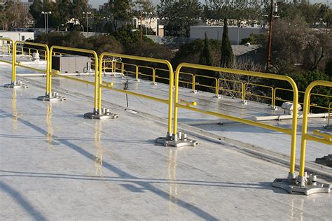 AECinfo.com News: SafetyRail 2000 – Roof Fall Protection Guardrail System