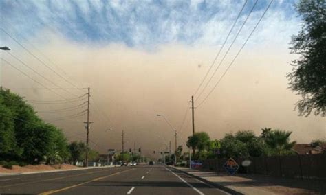 Incredible footage shows massive dust storm hitting Phoenix | Dust storm, Storm, The incredibles