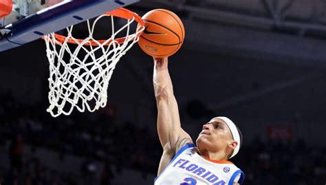 Gators’ offense explodes in season opener against Loyola Maryland | GatorCountry.com