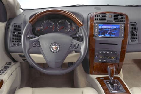 2008 Cadillac SRX Pictures - 76 Photos | Edmunds