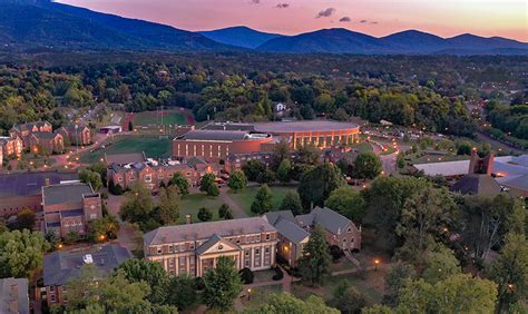 Please join us at the March Counselor Fly-in | Roanoke College