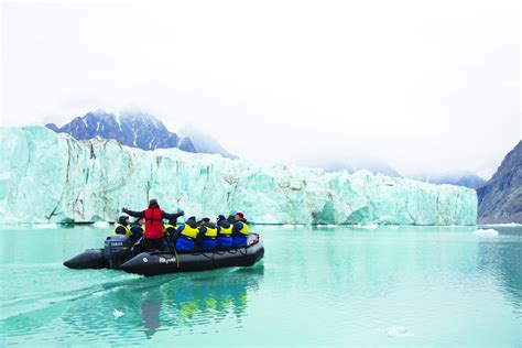 3 of Our Favourite Luxury Arctic Cruises | Travel ExpertaTravel Experta ...