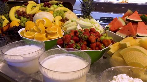 Buffet des Continents :: Le Brunch des Brunchs ! - YouTube