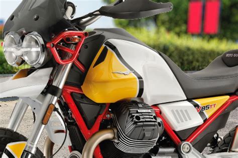 Discontinued Moto Guzzi V85TT Features & Specs | Oto