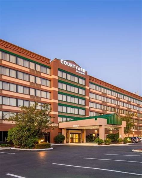 Courtyard by Marriott Portland Airport | The Official Guide to Portland