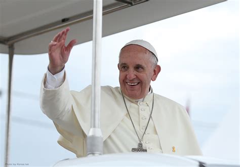 pope-francis-smiling2 | La Mega 1057