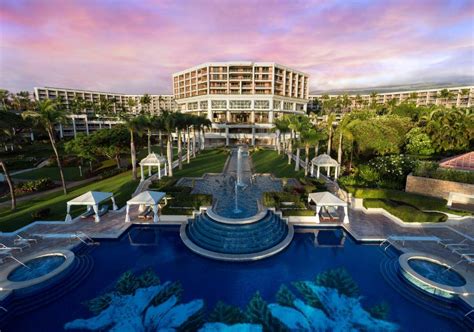 15 Best Luxury Hotels In Hawaii (Bucket List Resorts!) - Follow Me Away