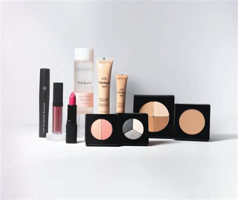 Everyday Essential Cosmetics We Can't Live Without — TruAura Blog