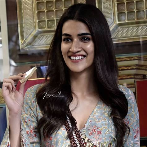 Kriti Sanon 🦋’s Instagram profile post: “Meri bareilly ki barfi 🥰 @kritisanon . . . Follow ...