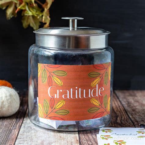 How to Make A Gratitude Jar for Thanksgiving Dinner | Hearth and Vine