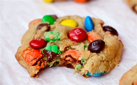 Yammie's Noshery: The Fat Chewy {M&M Cookies}
