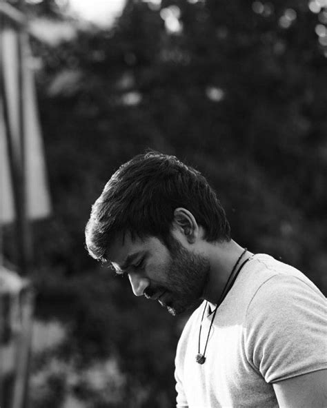 Dhanush (aka) Actor Danush photos stills & images