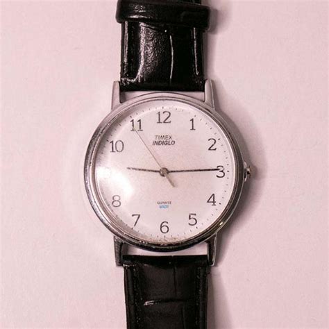 90s Vintage Timex Indiglo Quartz Watch | 35-mm Minimalist Timex Watch ...