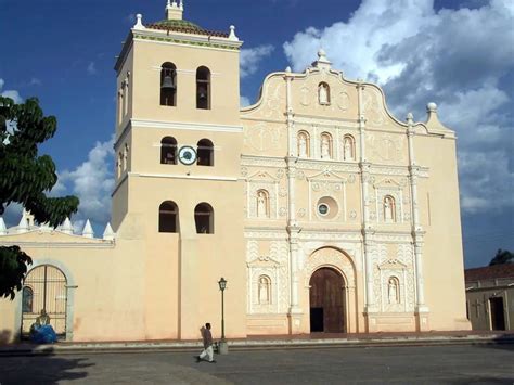 Comayagua Historical Monuments - Honduras Travel