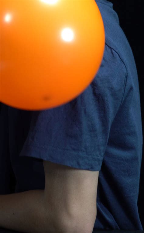 Static balloon paper ghost halloween activity for kids – Artofit