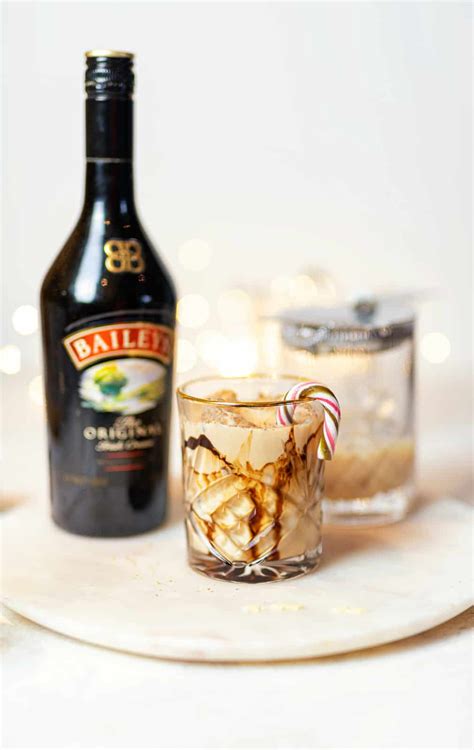 Mudslide drink | Video Tutorial - Supergolden Bakes