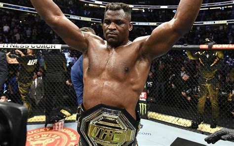 Francis Ngannou handed heavyweight belt by Mick Maynard instead of Dana ...