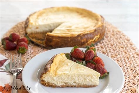 Keto Cheesecake - The Easiest Recipe for Low Carb Cheesecake!