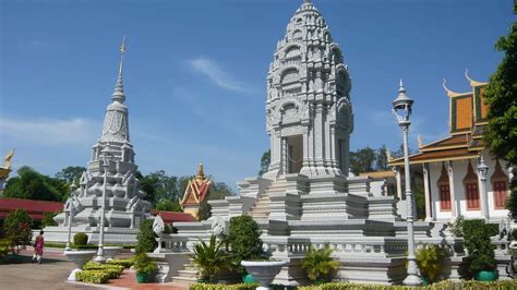 Royal Palace, Phnom Penh Museums & Exhibitions | GetYourGuide