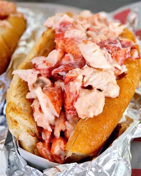 Lobster Roll at James Hook Lobster Co - Is it Boston's best? | JZ Eats