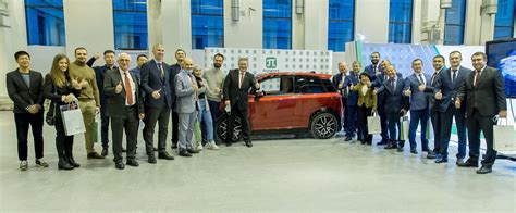 Heads of foreign consulates and diasporas praised the KAMA-1 electric car