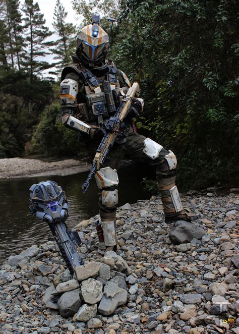 Titanfall 2 : Holo PIlot Cosplay - AndrewDFT by CpCody on DeviantArt