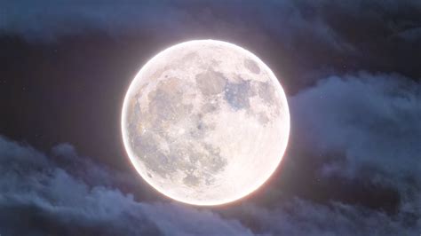 Supermoon Blue Moon 2024 - Lissi Cleopatra