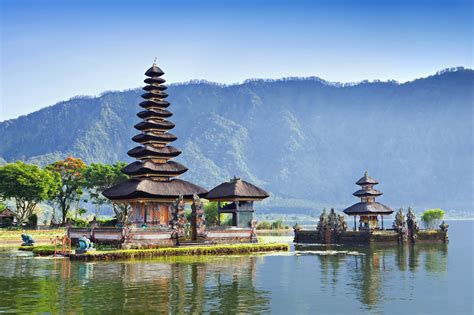 Ulun Danu Beratan Temple in Bali - Bali's Iconic Lake Temple - Go Guides