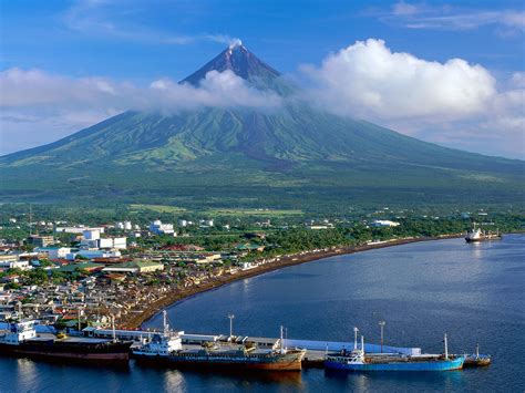 Mt Mayon - Philippines | peakery