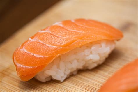 [Homemade] Salmon nigiri with fresh wasabi : r/sushi