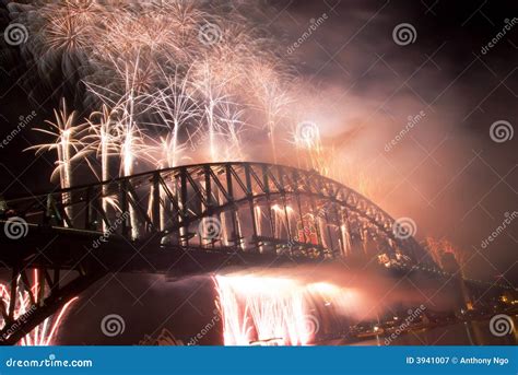 Sydney Harbour Bridge New Year Fireworks Stock Image - Image of colorful, cincinnati: 3941007