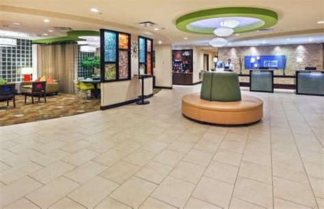 Holiday Inn Express Hotel & Suites Fort Worth Downtown in Fort Worth (TX) - Room Deals, Photos ...